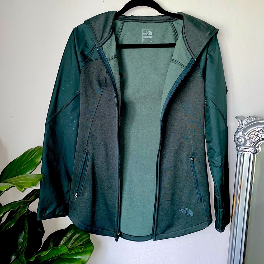 The North Face sweater/jacket